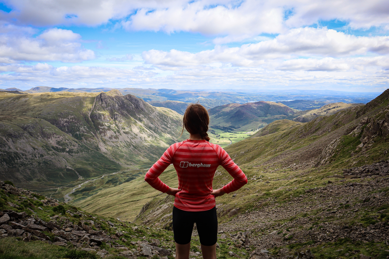 Anna Taylor looks down into Langdale below Bowfell Buttress in the Lake District