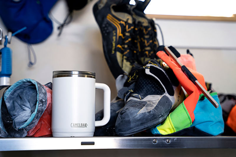 CamelBak Thrive Mug 500ml white lifestyle 002