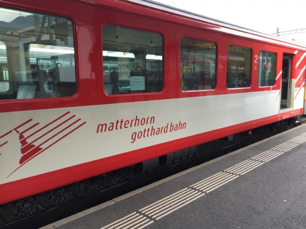 Summer hiking in the Alps with the Swiss Travel System